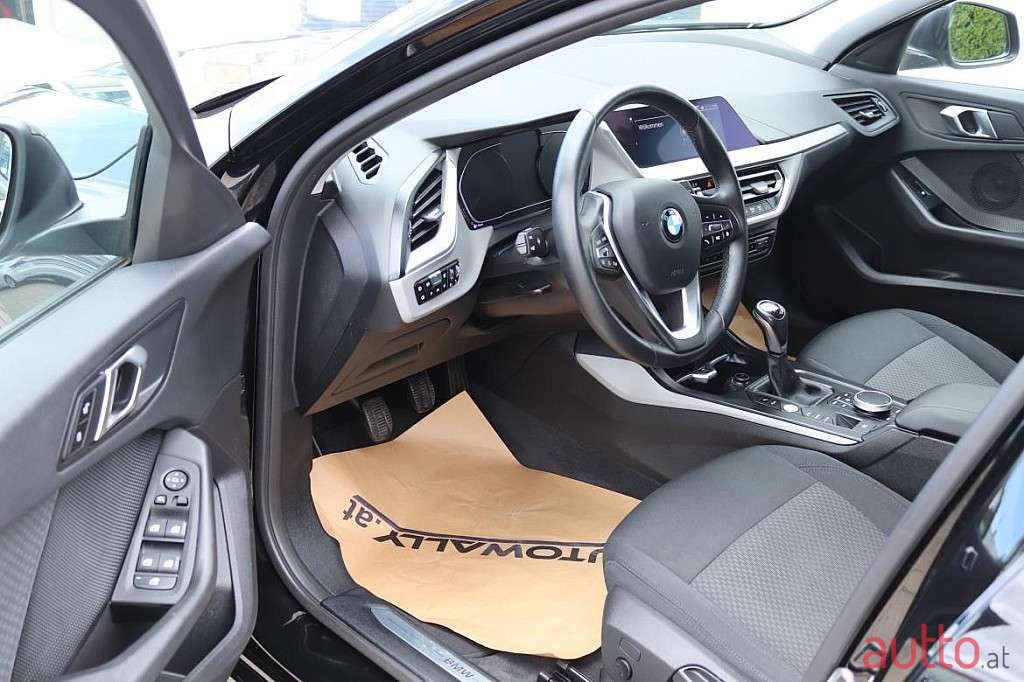 2021' BMW 1Er-Reihe photo #6