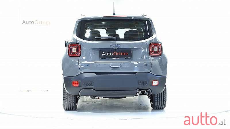2021' Jeep Renegade photo #4