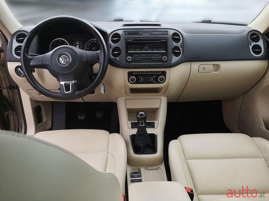 2014' Volkswagen Tiguan photo #3