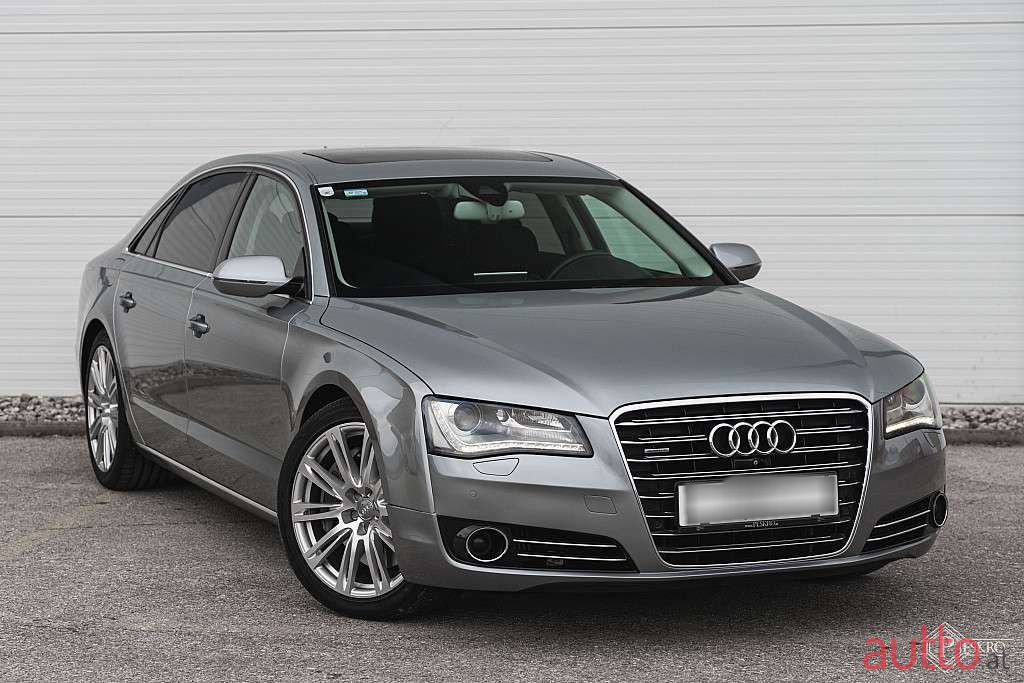 2012' Audi A8 photo #4