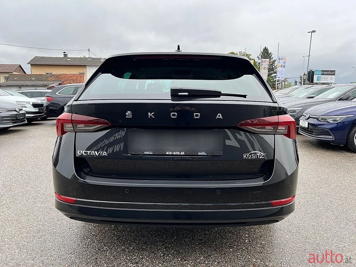 2023' Skoda Octavia photo #4