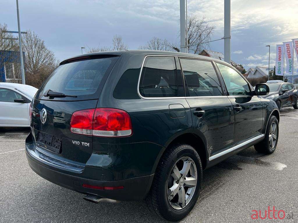 2003' Volkswagen Touareg photo #3