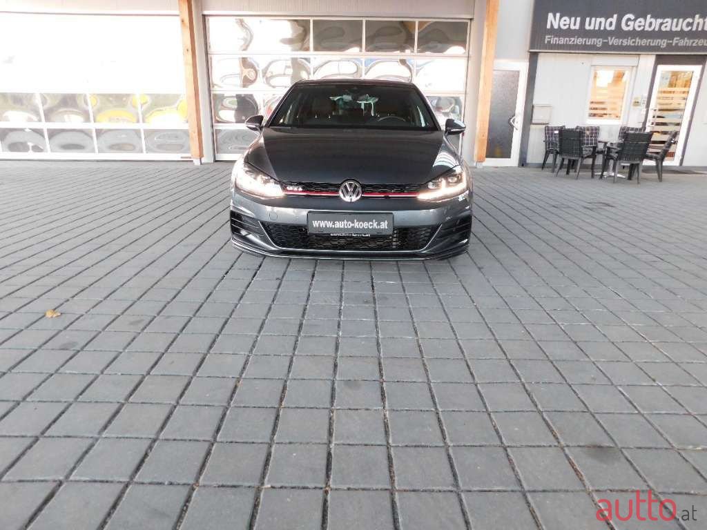 2018' Volkswagen Golf photo #1