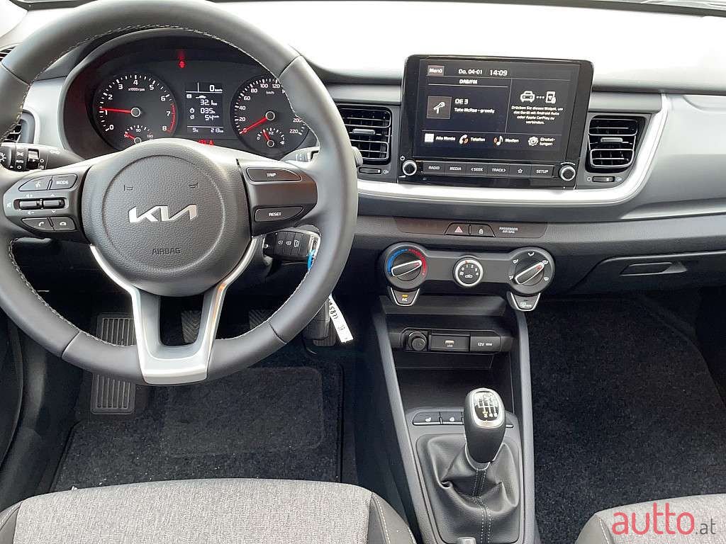 2023' Kia Stonic photo #6