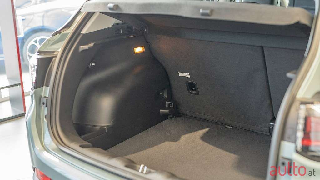 2022' Jeep Compass photo #5