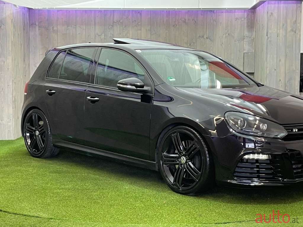 2011' Volkswagen Golf photo #6