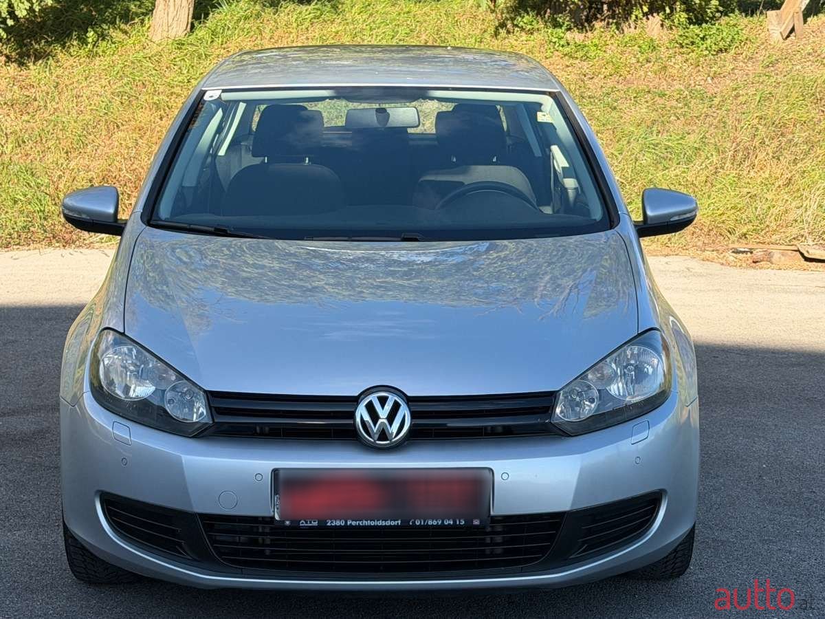 2011' Volkswagen Golf photo #3