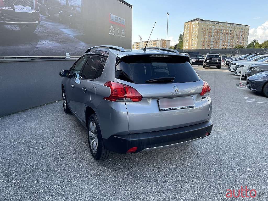 2014' Peugeot 2008 photo #5