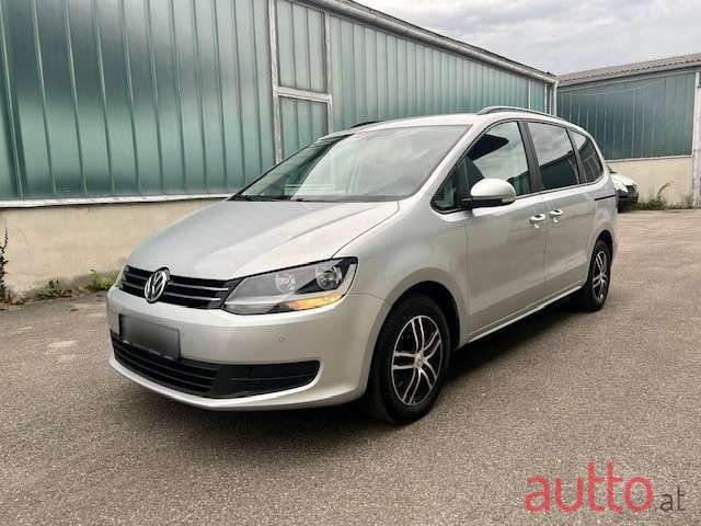 2016' Volkswagen Sharan photo #3