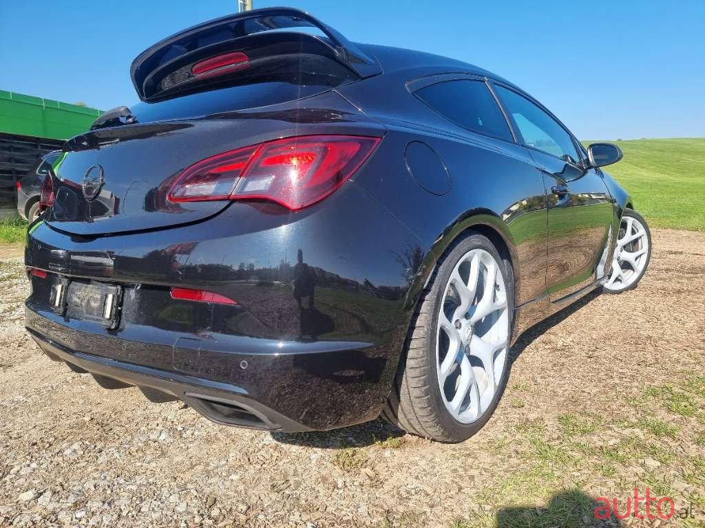 2014' Opel Astra photo #3