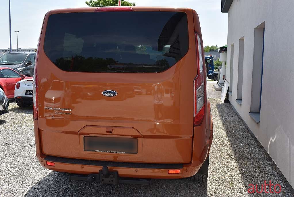 2022' Ford Tourneo photo #2