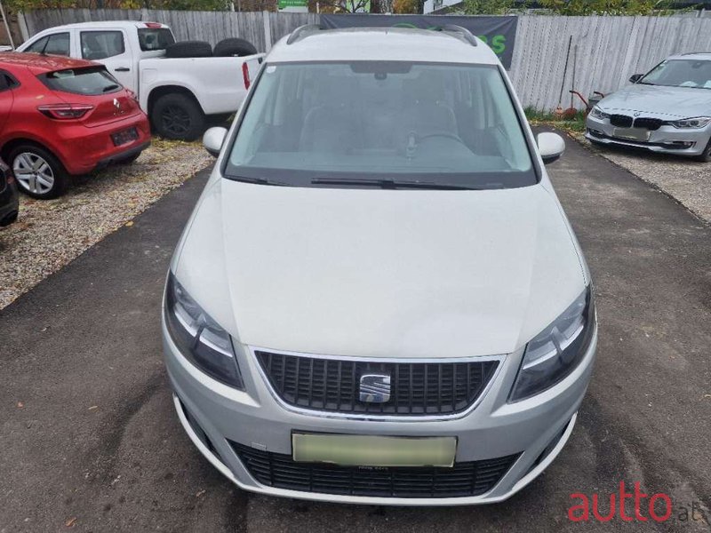 2010' SEAT Alhambra photo #4