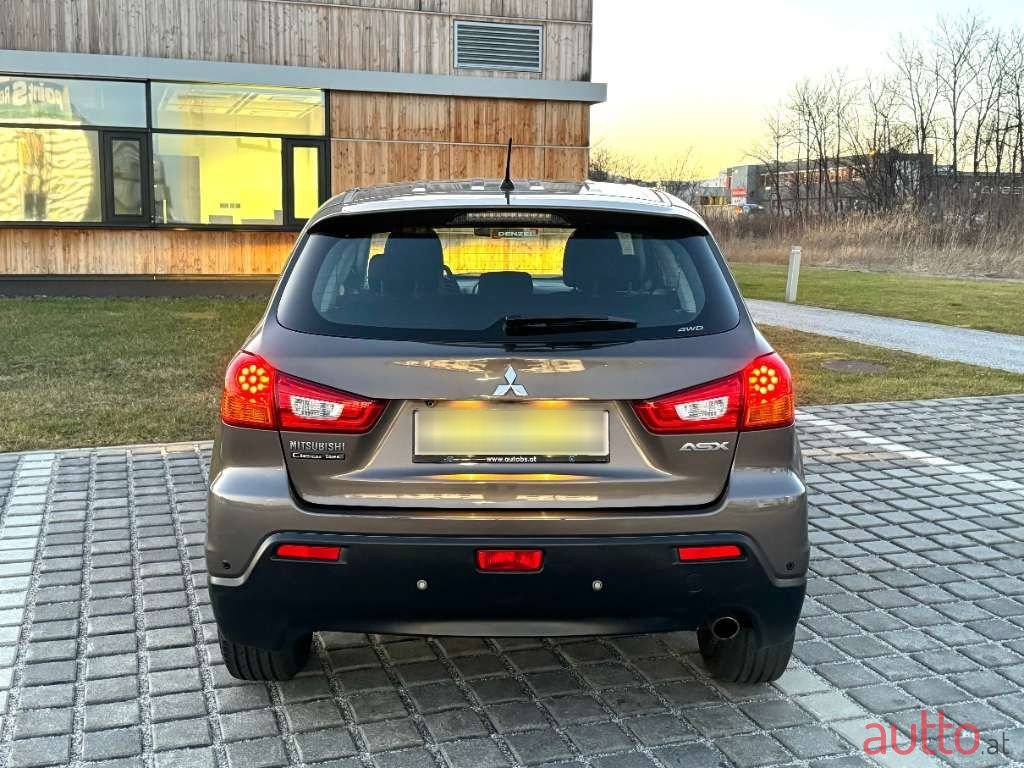 2011' Mitsubishi ASX photo #5