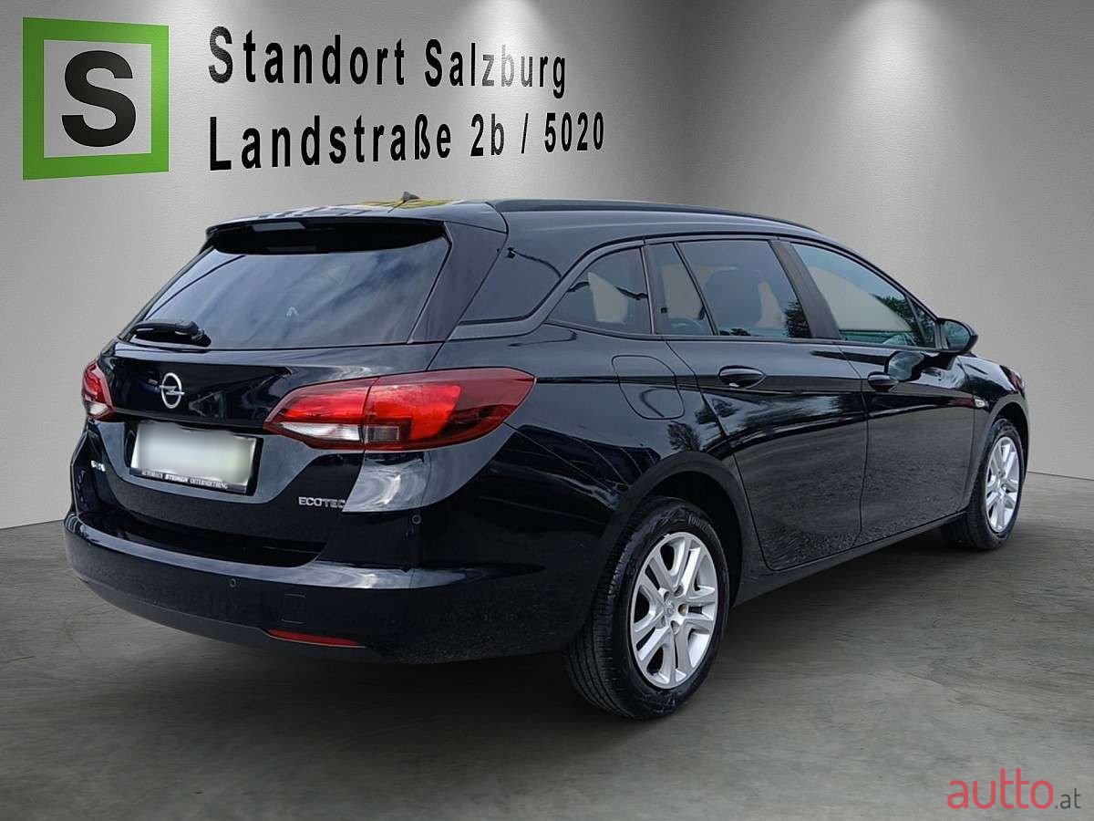 2018' Opel Astra photo #3