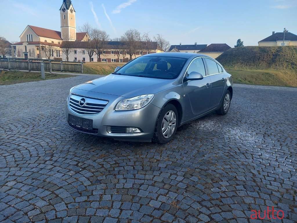 2010' Opel Insignia photo #3