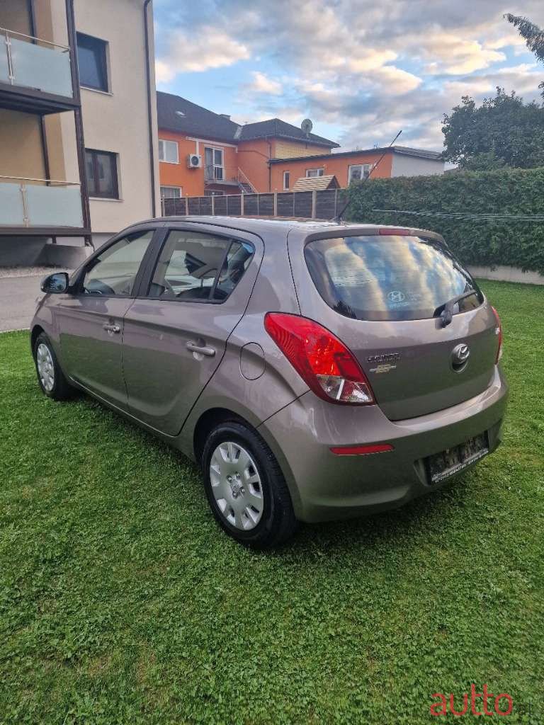 2013' Hyundai i20 photo #5