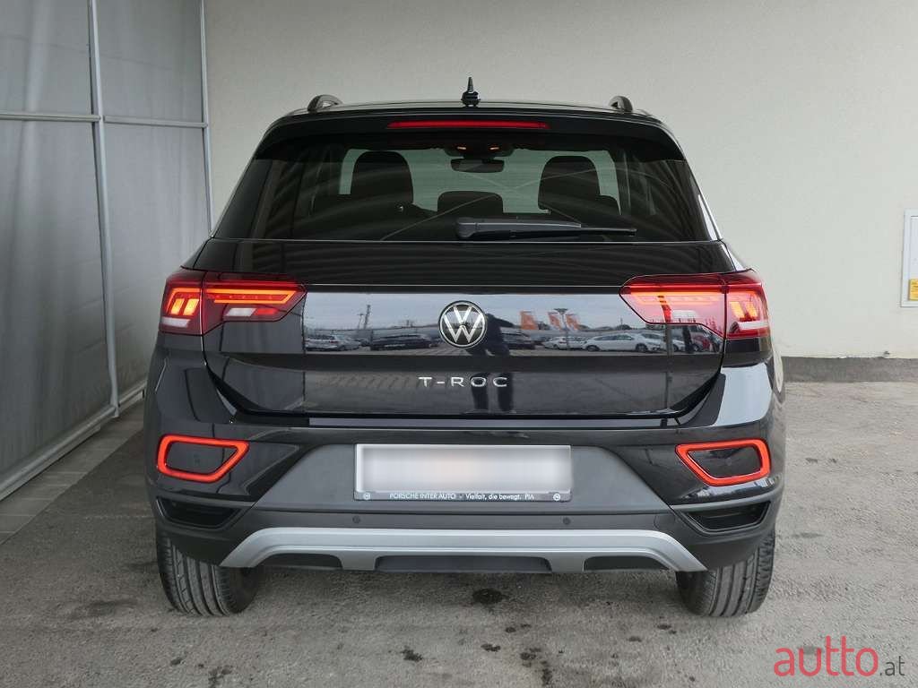 2024' Volkswagen T-Roc photo #4