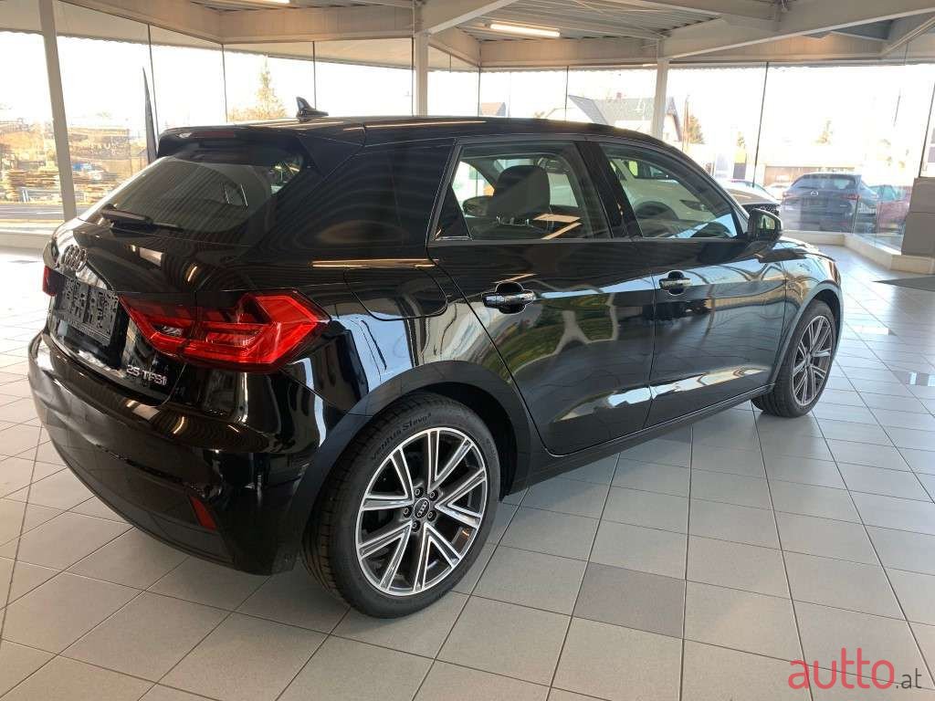 2021' Audi A1 photo #4