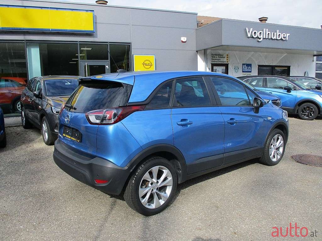 2020' Opel Crossland photo #2
