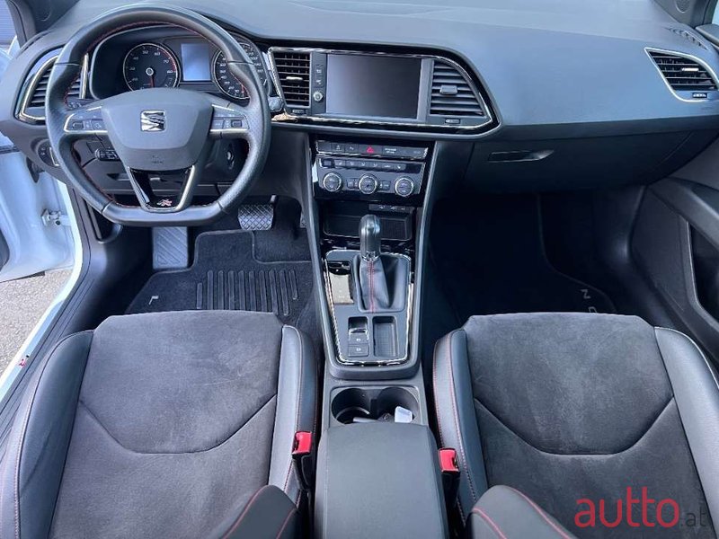 2020' SEAT Leon photo #6