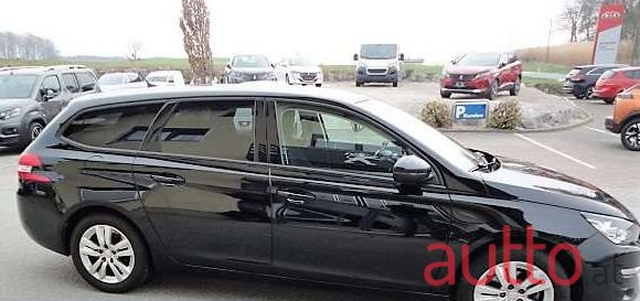 2017' Peugeot 308 photo #1