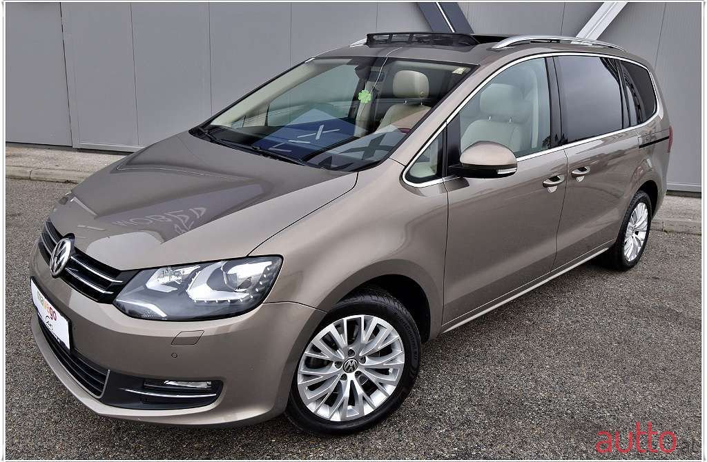 2017' Volkswagen Sharan photo #5