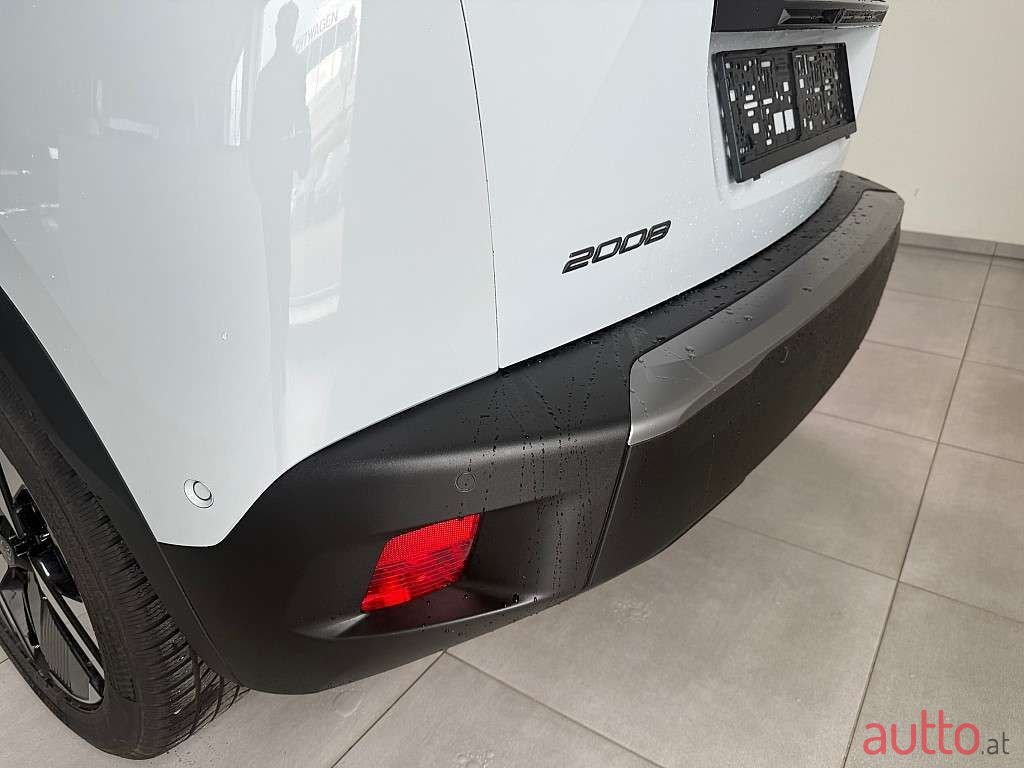 2024' Peugeot 2008 photo #4