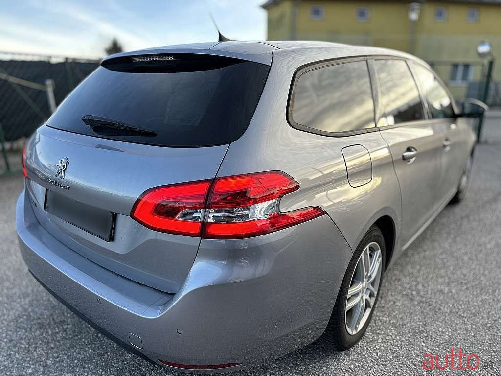 2019' Peugeot 308 photo #4