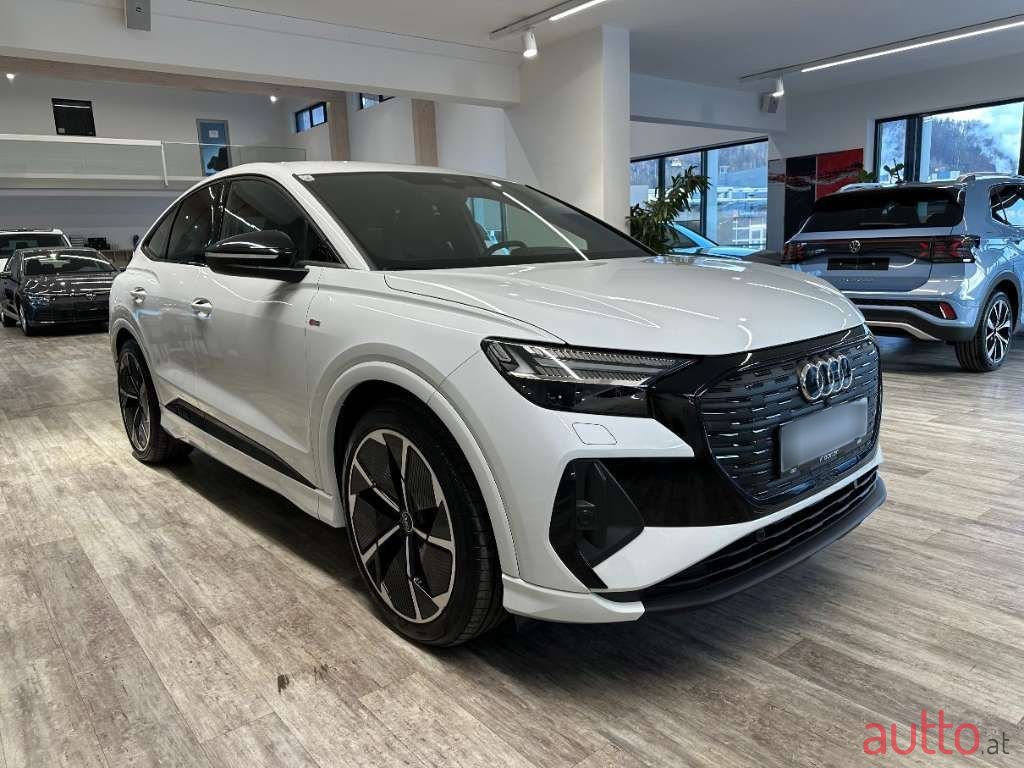 2022' Audi Q4 photo #2