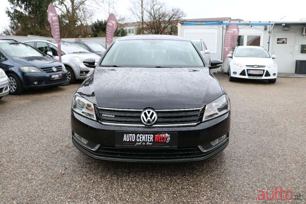2013' Volkswagen Passat photo #2