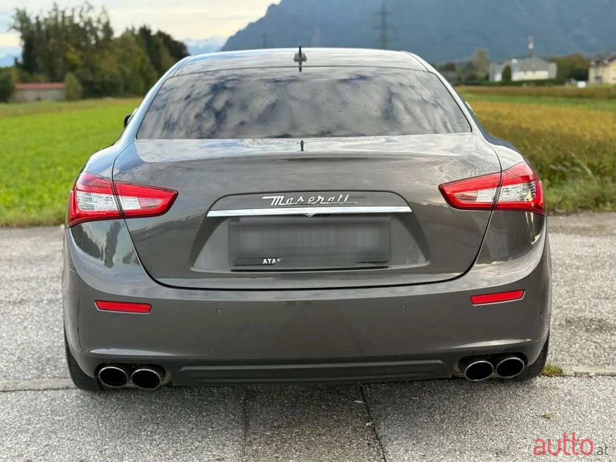 2014' Maserati Ghibli photo #5