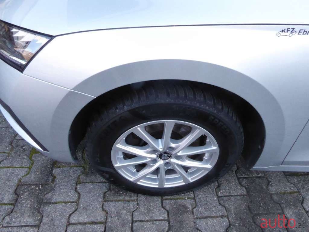 2021' Skoda Octavia photo #4