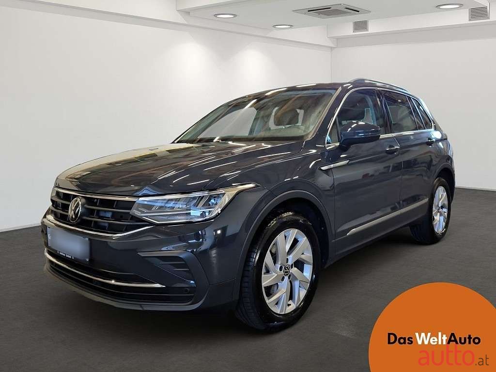 2024' Volkswagen Tiguan photo #1