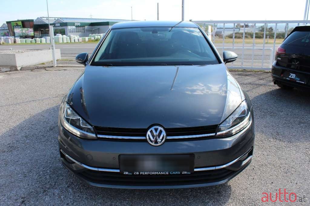 2017' Volkswagen Golf photo #6