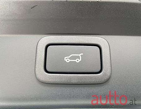 2022' Jaguar I-Pace photo #5