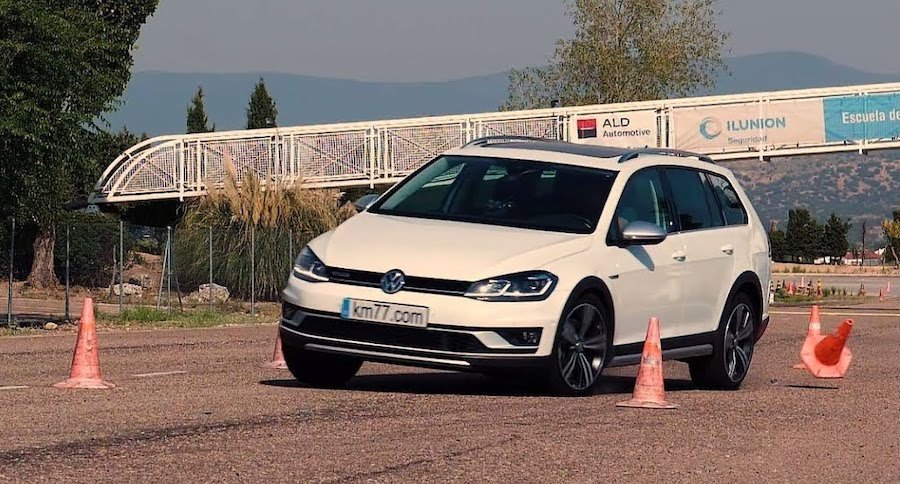 How Does The New VW Golf Fare In The Dreaded Moose Test?