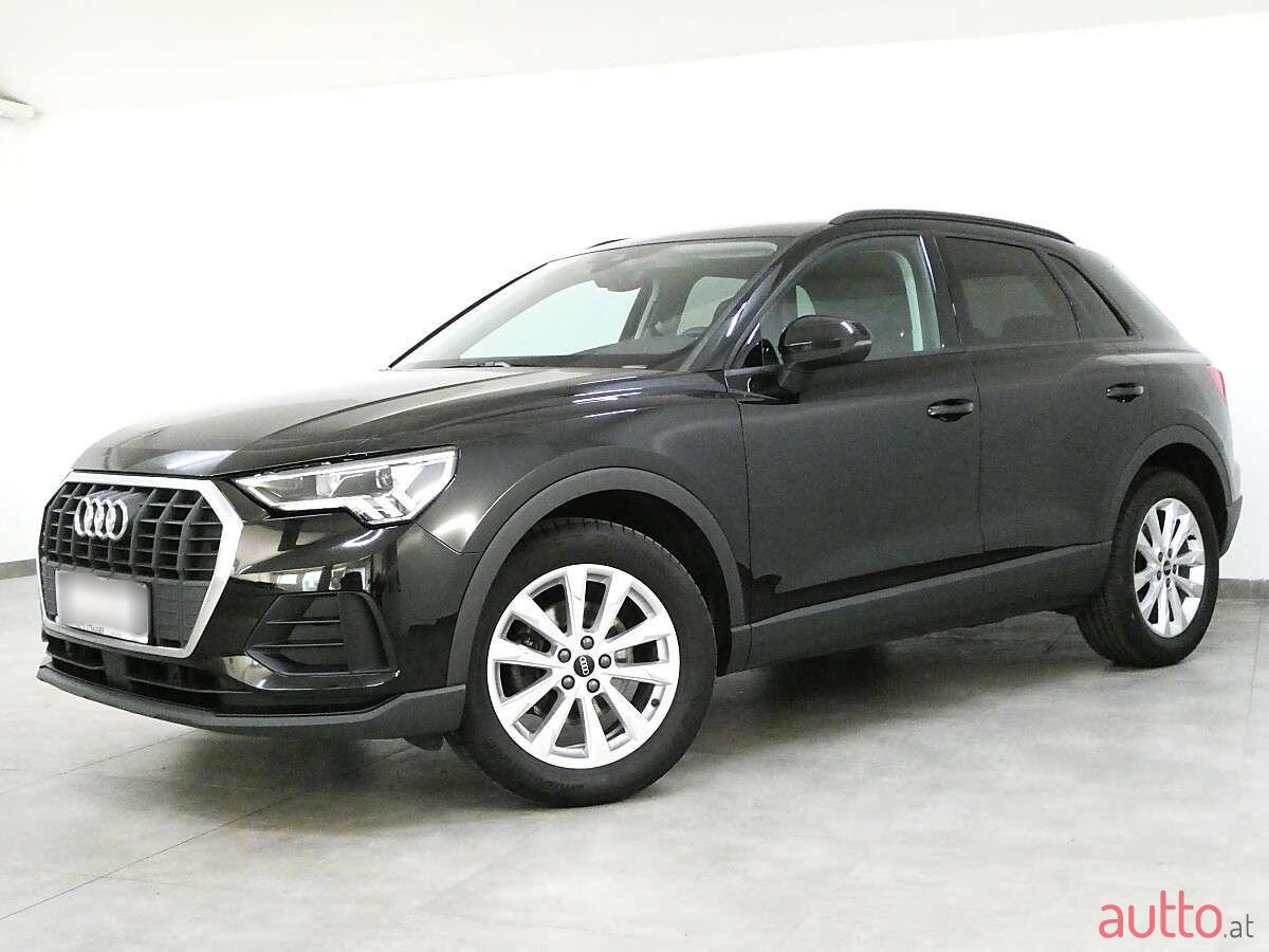 2022' Audi Q3 photo #1