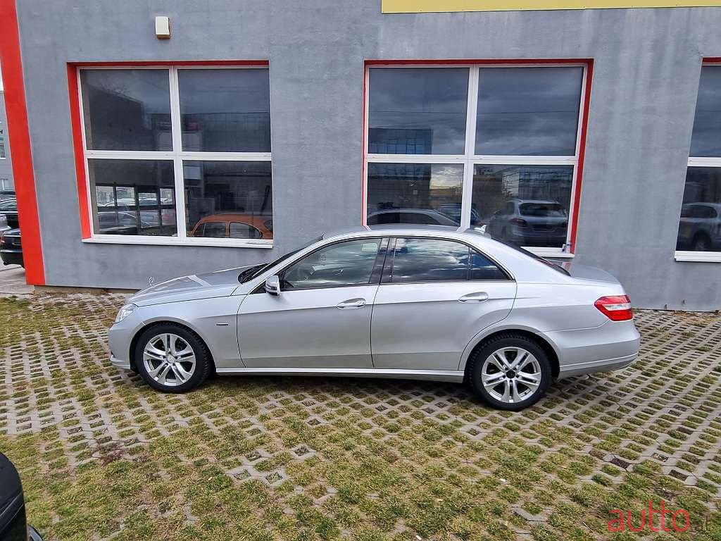 2009' Mercedes-Benz E-Klasse photo #4
