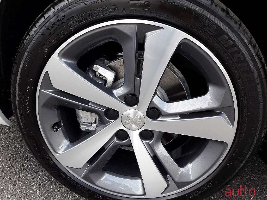 2017' Peugeot 308 photo #4
