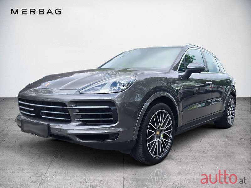 2020' Porsche Cayenne photo #1