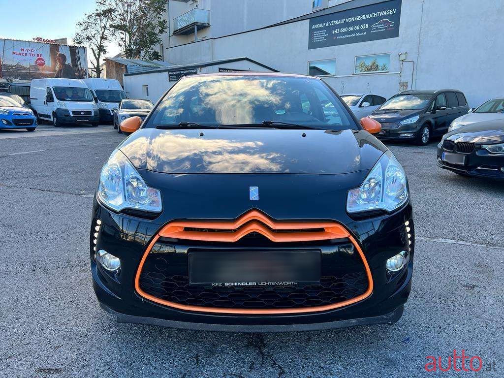 2011' Citroen DS3 photo #2