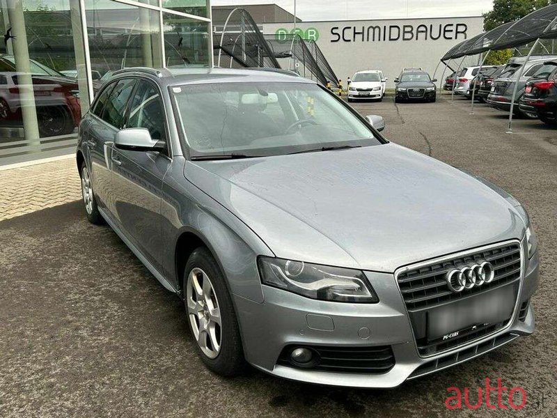 2011' Audi A4 photo #6