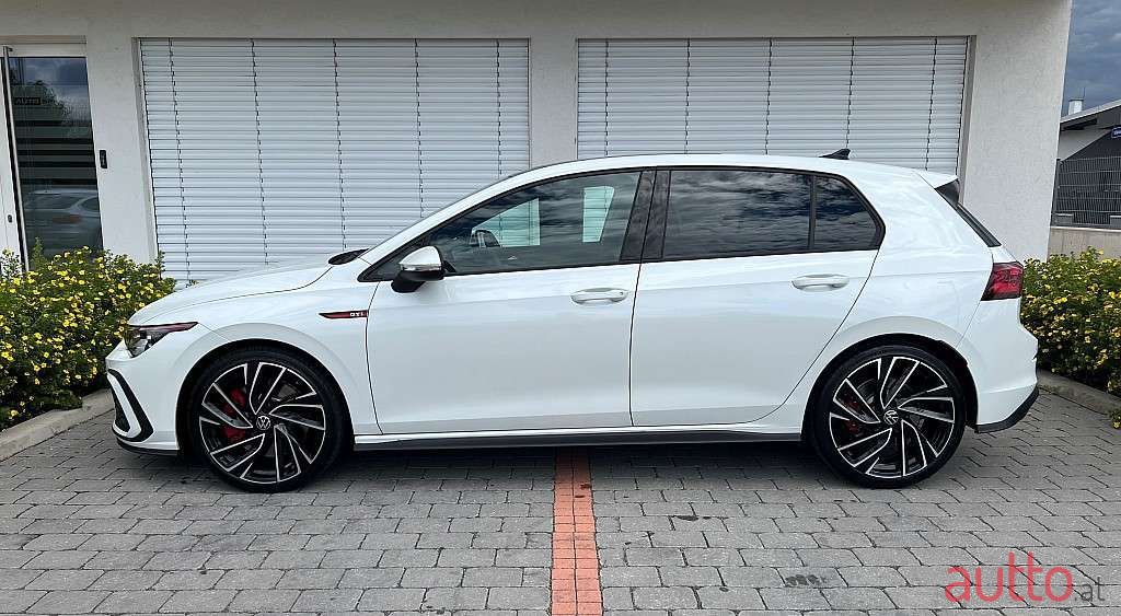 2021' Volkswagen Golf photo #2