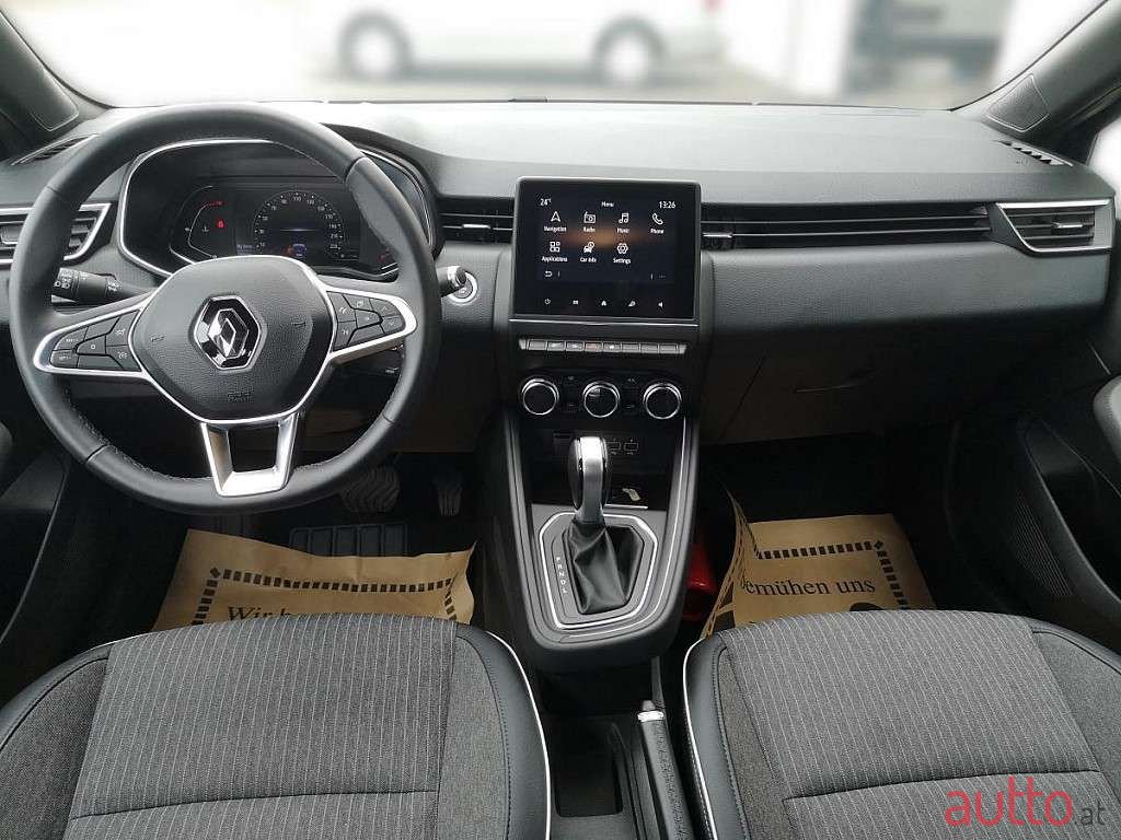 2021' Renault Clio photo #5