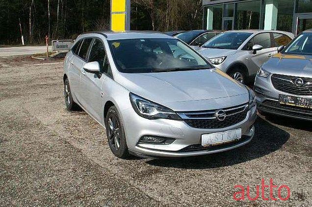 2019' Opel Astra photo #1