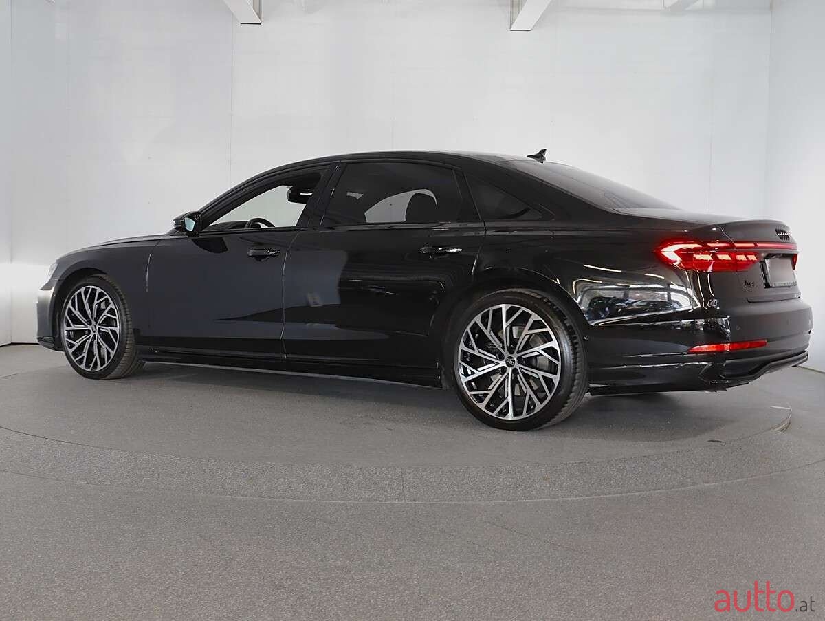 2024' Audi A8 photo #2