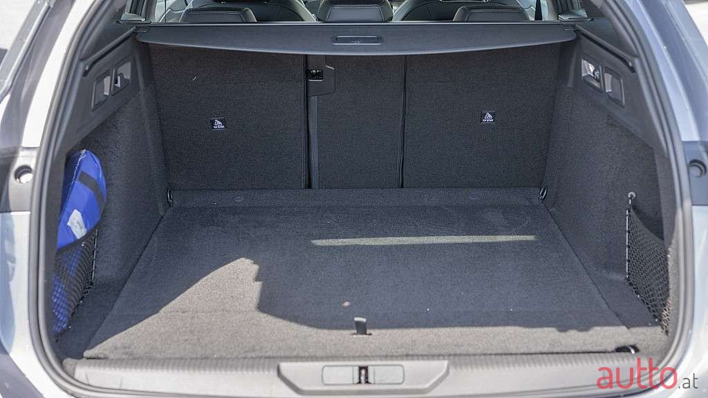 2022' Peugeot 308 photo #4