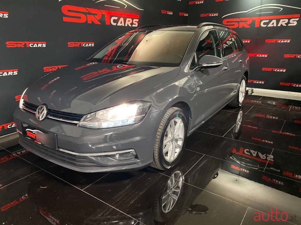 2018' Volkswagen Golf photo #3