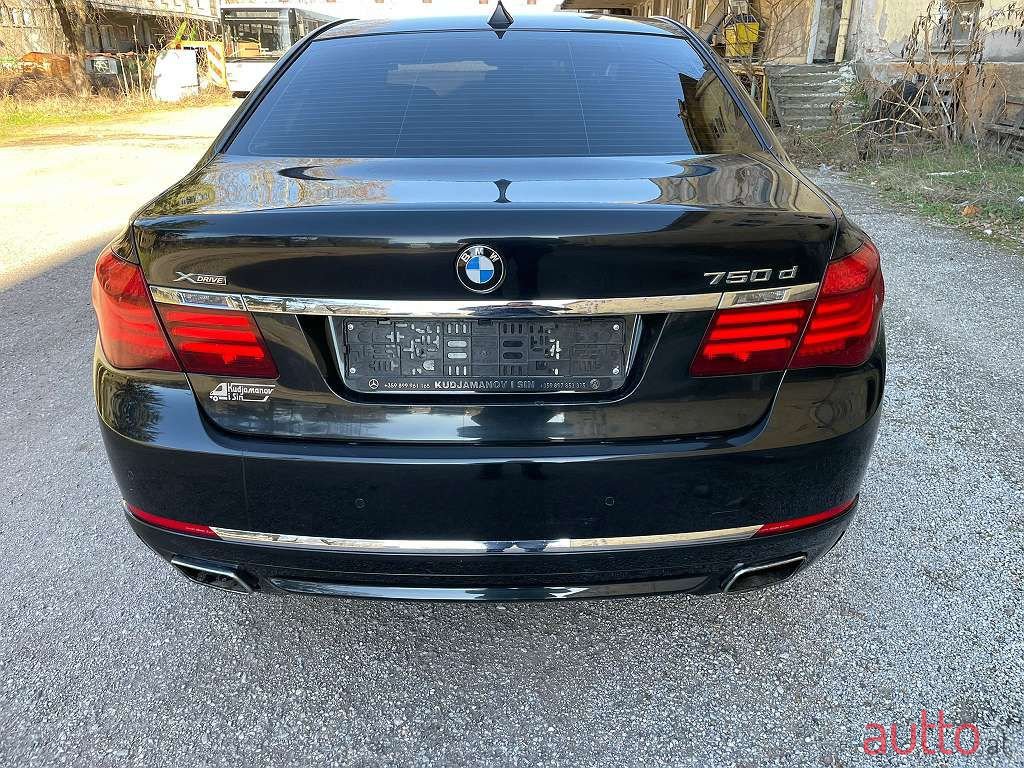 2013' BMW 7Er-Reihe photo #6