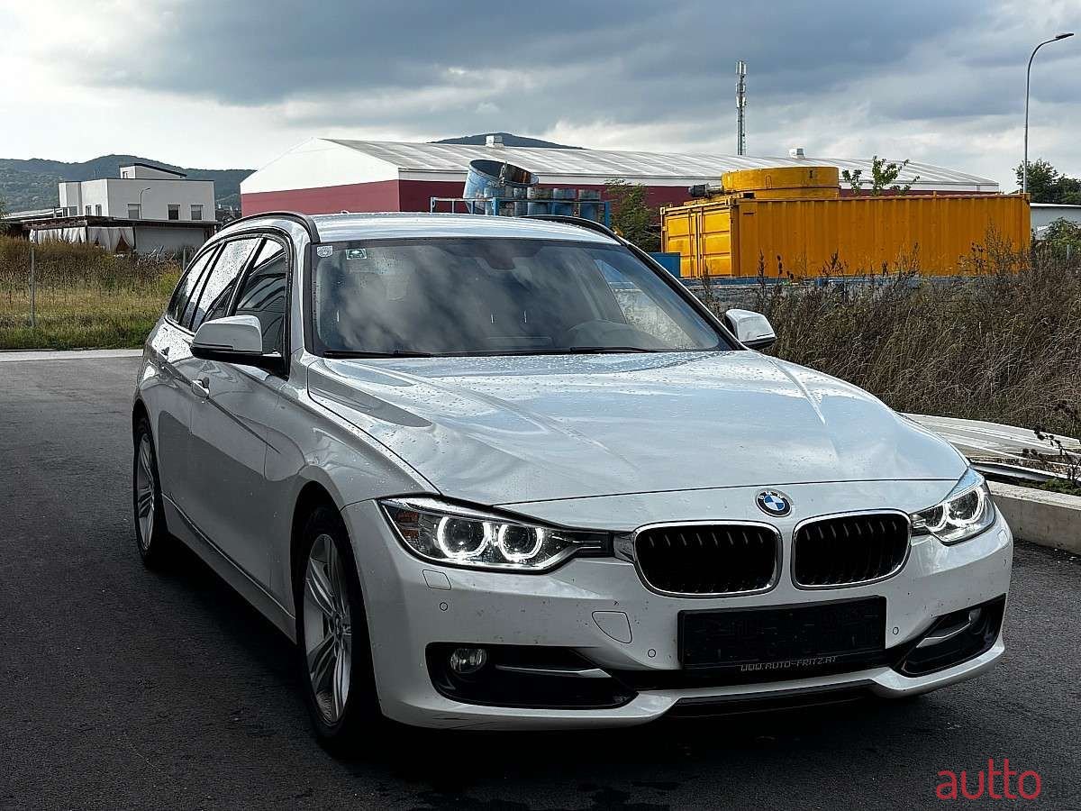 2013' BMW 3Er-Reihe photo #2